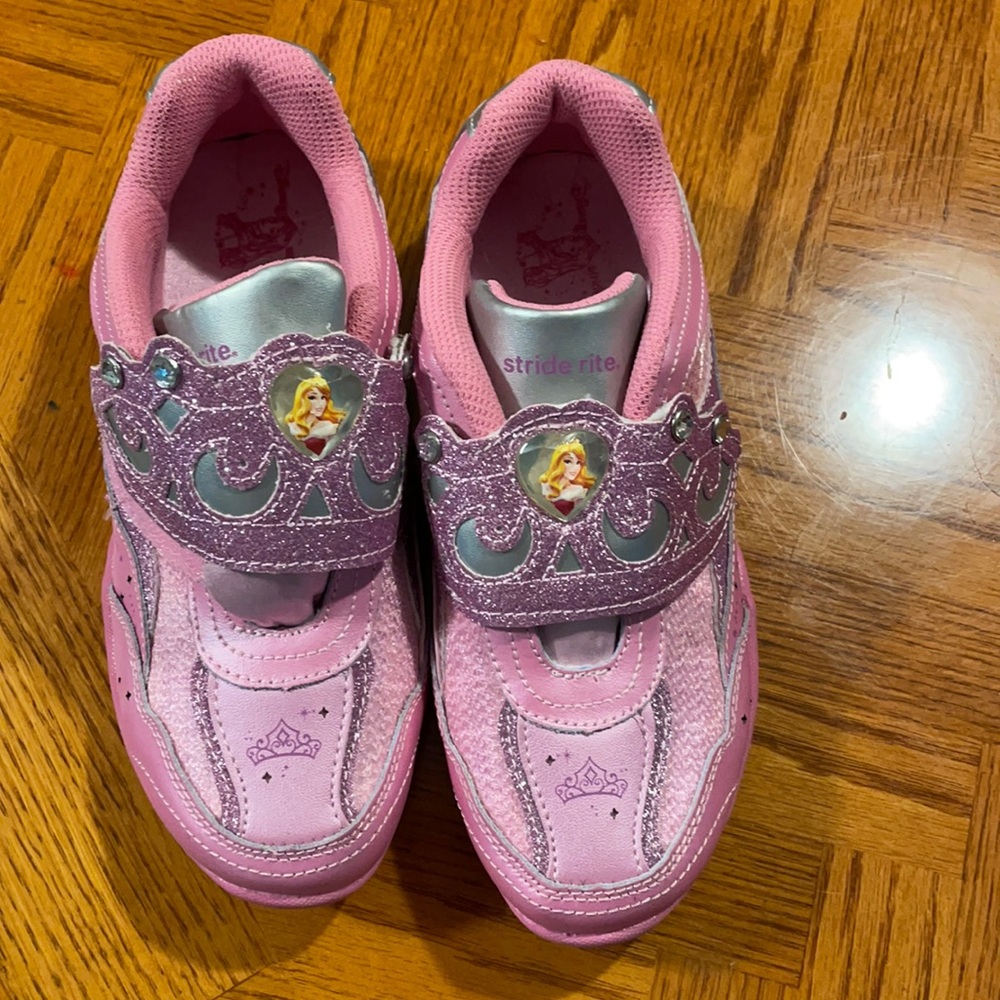 Size 2 little girls shoes